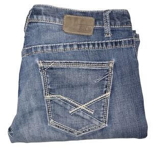 BKE Buckle Tyler 36R MENS 36x31 Straight Leg Whiskered Blue Denim Jeans